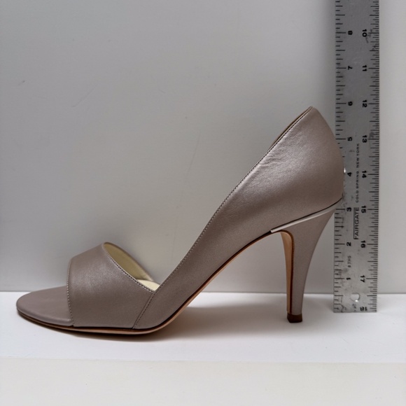 Genuine Chanel heels - taupe size 39/ 9B - Picture 6 of 12